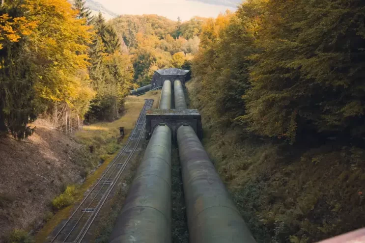 Hydroelectric-pipeline